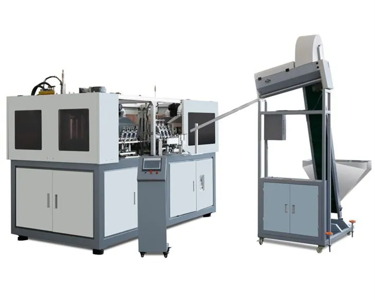 Stroj na výrobu plastových fliaš na vodu